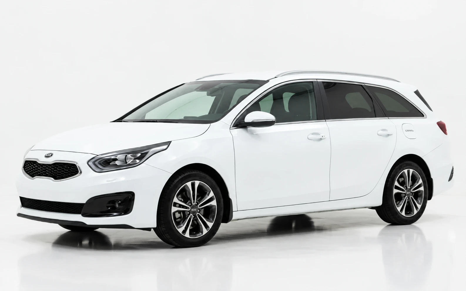Kia Ceed Kombi Diesel – Mietwagen bei PerfectCarRent in Graz